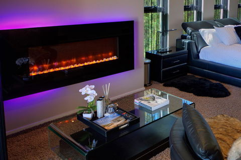 Amare Beachside Luxury - Accommodation Gladstone 0