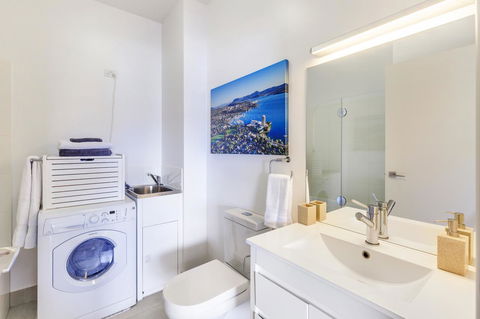Bellerive Marina View Apartments NO 27 - Accommodation Gladstone 10