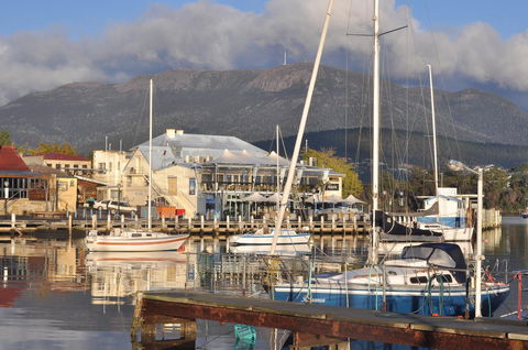 Bellerive Marina View Apartments NO 27 - Accommodation Gladstone 23