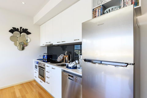 Bellerive Marina View Apartments NO 27 - Accommodation Gladstone 14