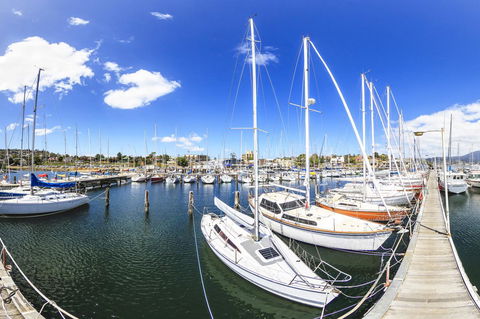 Bellerive Marina View Apartments NO 27 - Accommodation Gladstone 20