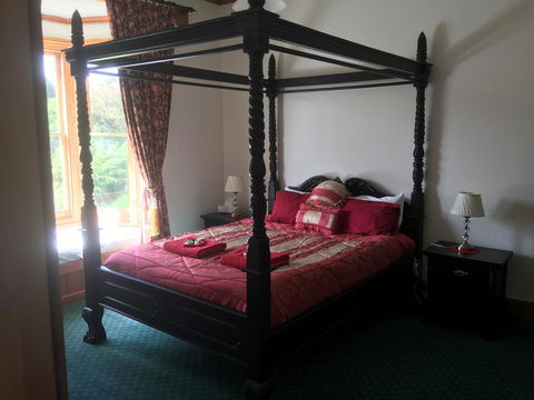 Kerrellie Cottages 2, 4 & 8 Reid Street - Accommodation Gladstone 23