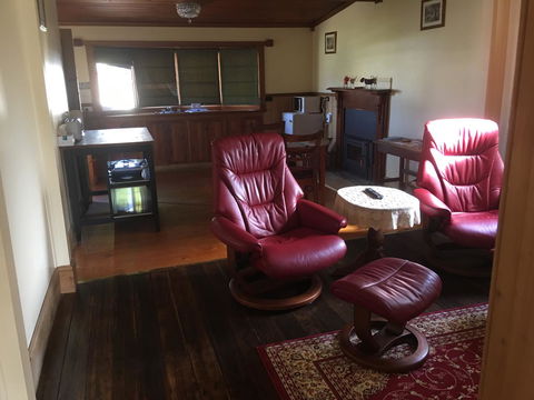 Kerrellie Cottages 2, 4 & 8 Reid Street - Accommodation Gladstone 15