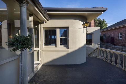Jones On Wilson Boutique B&B - Accommodation Gladstone 16