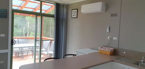 Roland B&B - Accommodation Gladstone 5