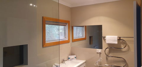 Roland B&B - Accommodation Gladstone 6