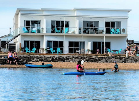 Ulverstone River Edge HolidayApartments - Accommodation Gladstone 8
