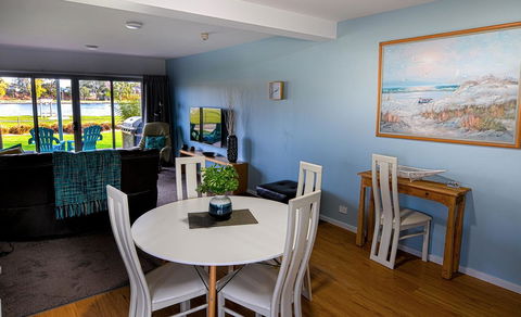 Ulverstone River Edge HolidayApartments - Accommodation Gladstone 9