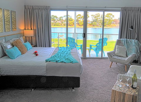Ulverstone River Edge HolidayApartments - Accommodation Gladstone 0