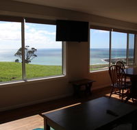 Penguin Seaside Farm - Accommodation Gladstone