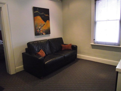 Auldington Hotel - Accommodation Gladstone 34