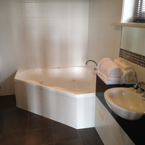 Auldington Hotel - Accommodation Gladstone 20