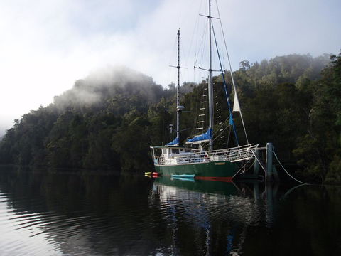 The Crays Accommodation - Accommodation Gladstone 24
