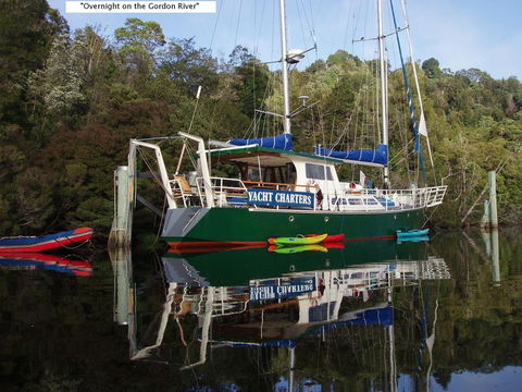 The Crays Accommodation - Accommodation Gladstone 23