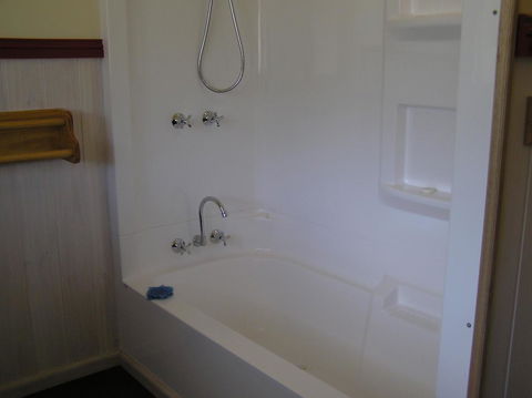 The Crays Accommodation - Accommodation Gladstone 34