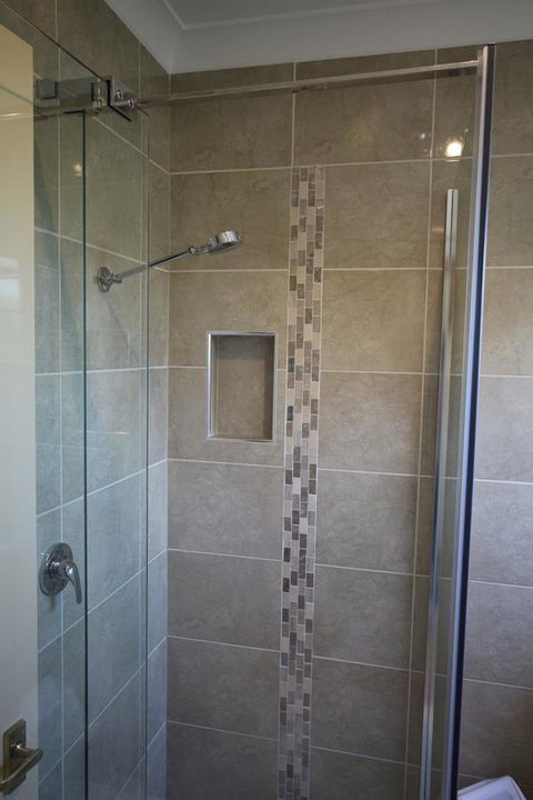 Swansea Cottages & Lodge Suites - Accommodation Gladstone 6