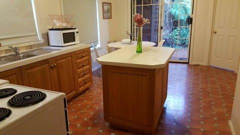 City Townhouse Walking Distance To City - Accommodation Gladstone 6