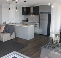 Hilltop Ocean Views  - Accommodation Gladstone