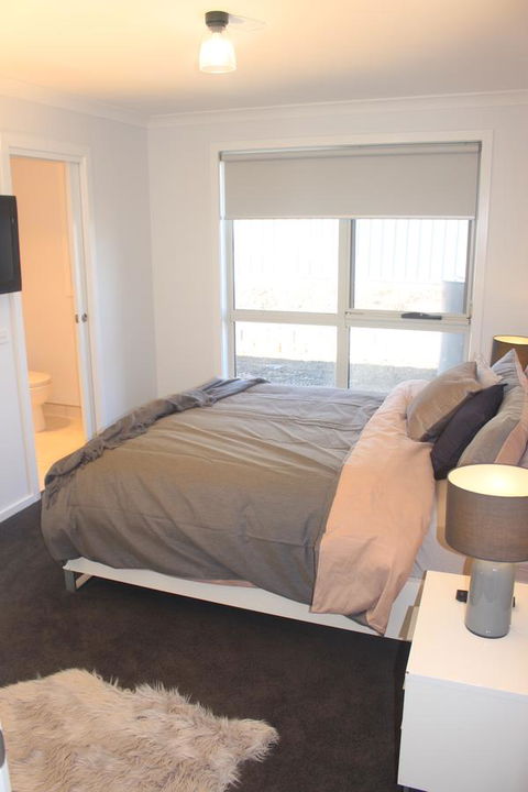Hilltop Ocean Views å±±é¡¶æµ·æ™¯ - Accommodation Gladstone 10