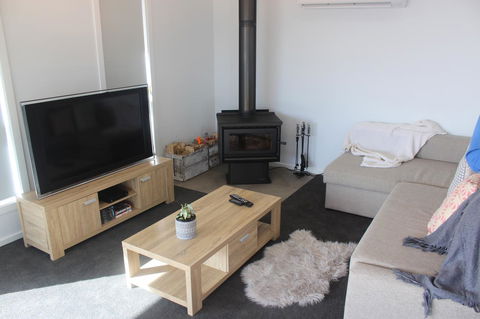 Hilltop Ocean Views å±±é¡¶æµ·æ™¯ - Accommodation Gladstone 16
