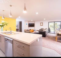 Euphoria House - Accommodation Gladstone