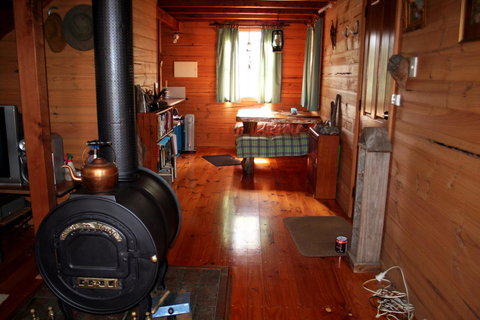 Cradle Mountain Love Shack - Accommodation Gladstone 1
