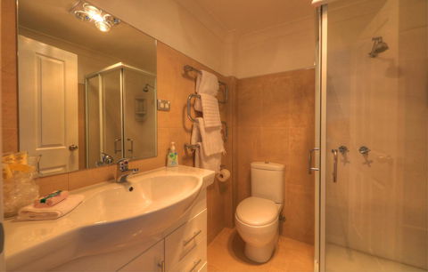 Sheer Pleasure Accommodation - Accommodation Gladstone 16