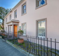 Maison del Mar - Accommodation Gladstone