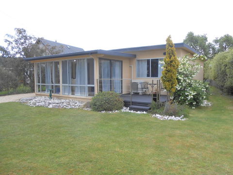 Bruny Ocean Cottage - Accommodation Gladstone 0