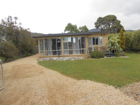 Bruny Ocean Cottage - Accommodation Gladstone 10