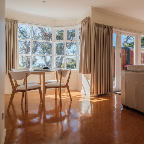 Cod Rock Point - Accommodation Gladstone 13