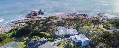 Cod Rock Point - Accommodation Gladstone 0