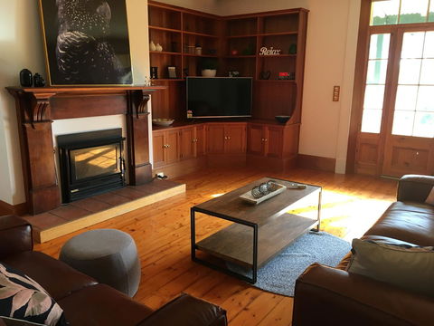 CLAYFIELD HOMESTEAD - Rustic Country Accommodation - Accommodation Gladstone 4