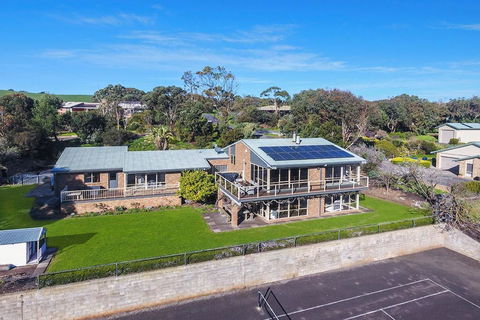 Nevertire - Accommodation Gladstone 3