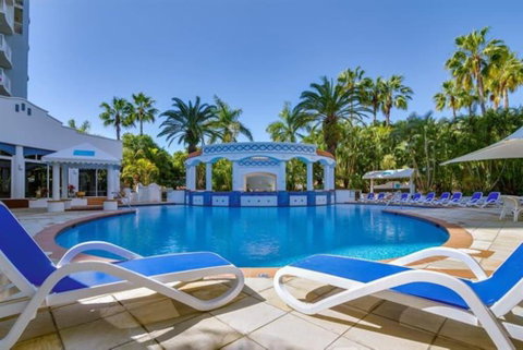 NEW Beautiful 1 Bedroom Beach Views Broadbeach - Accommodation Gladstone 3