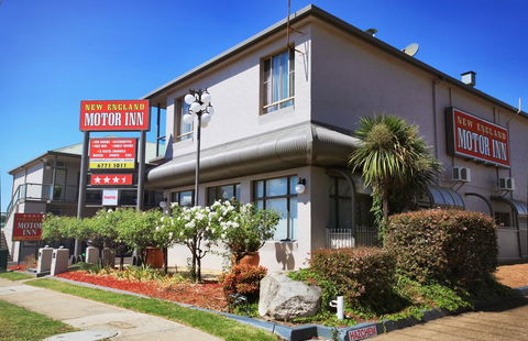 New England Motor Inn - Accommodation Gladstone 0