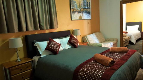 New Olympic Motel - Accommodation Gladstone 0