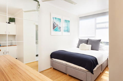 Newly Renovated Studio W Communal Rooftop Terrace - Accommodation Gladstone 1