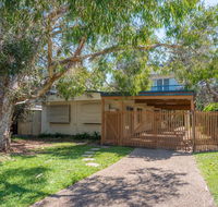 Ngungun Street 10 Dicky Beach - Accommodation Gladstone
