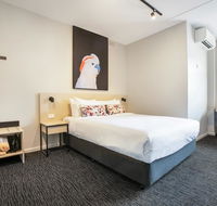 Nightcap at the Charles Hotel - Accommodation Gladstone