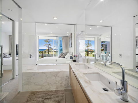 Nirvana By The Sea - Accommodation Gladstone 3