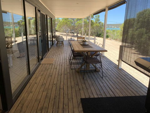 No. 10 Coffin Bay - Accommodation Gladstone 0