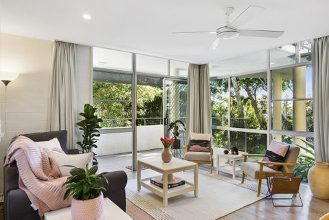 Noosa Heads Beach Comfort - Unit 3 Yaringa, 29 Noosa Drive - Accommodation Gladstone 0
