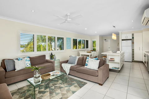 Noosa Shores Apartment 25 - Accommodation Gladstone 2