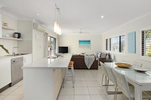 Noosa Shores Apartment 25 - Accommodation Gladstone 3