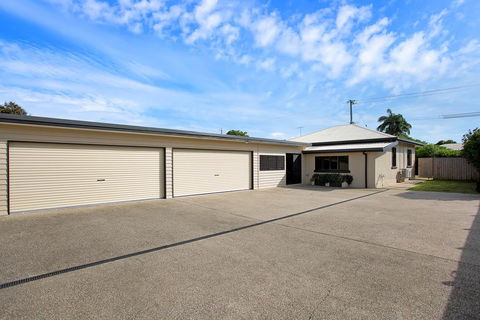 North Central Holiday Home - Accommodation Gladstone 2