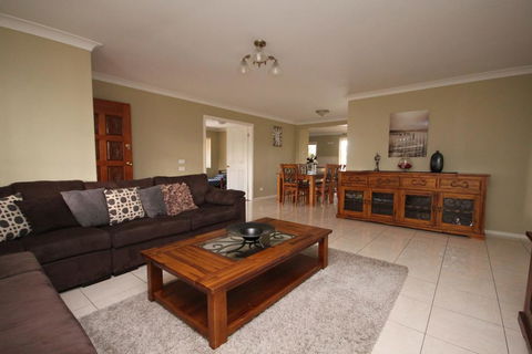 NORTH HEAVEN STATION 28 Alma St, North Haven - Accommodation Gladstone 0