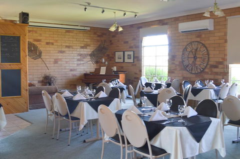 North Parkes Motel - Accommodation Gladstone 2