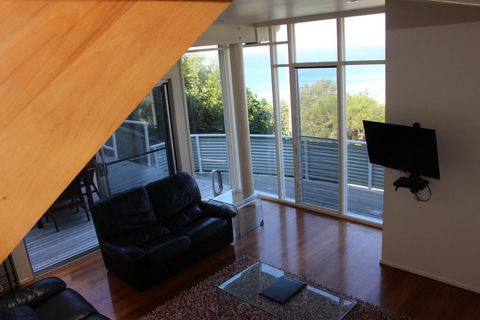NORTHPOINT 1 - Accommodation Gladstone 3