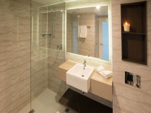 Novotel Wollongong Northbeach - Accommodation Gladstone 2